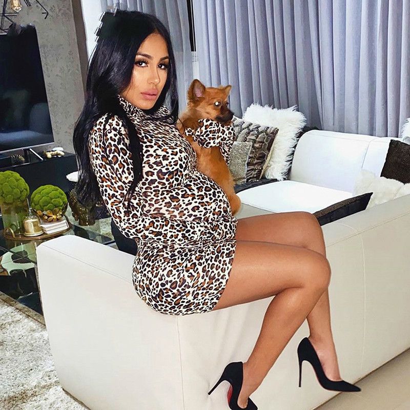 hot women in mini dresses