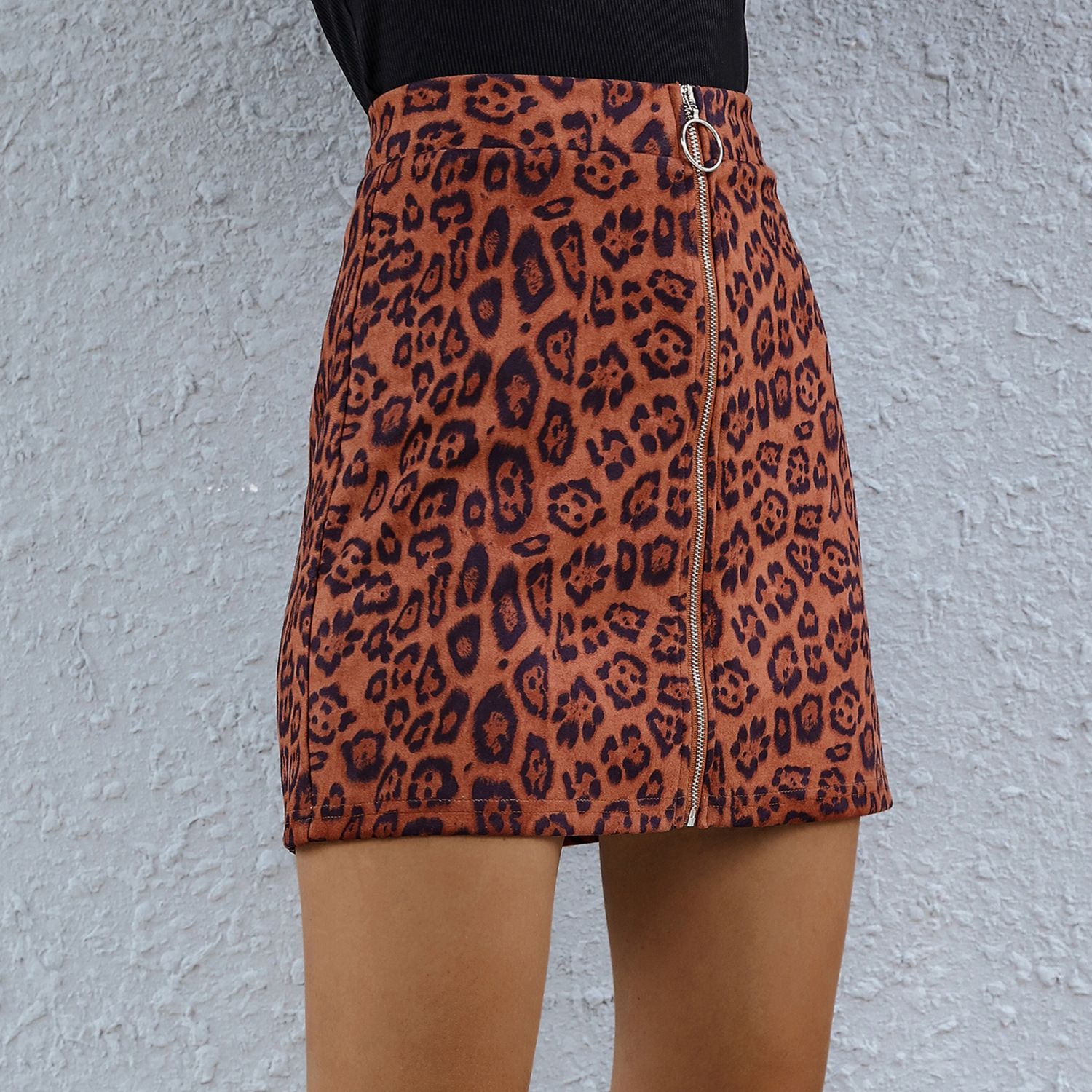 a line leopard print skirt