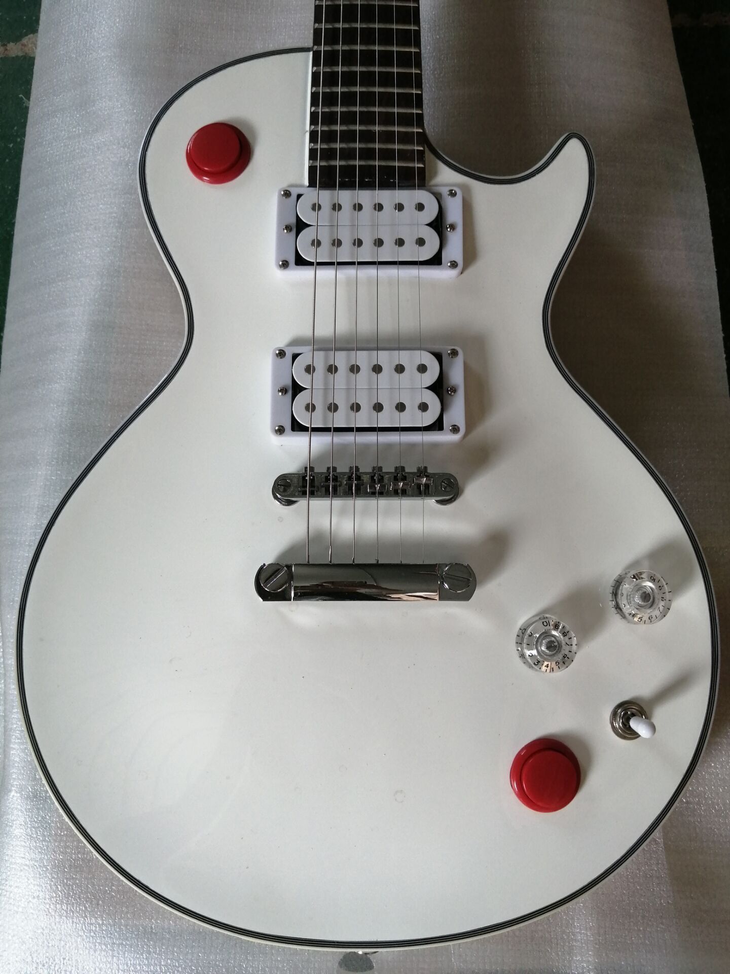 Chinese Style Kill Switch Buckethead Guitar 24 Electric Guitar Frets White Alpine Guitar Selling High Quality