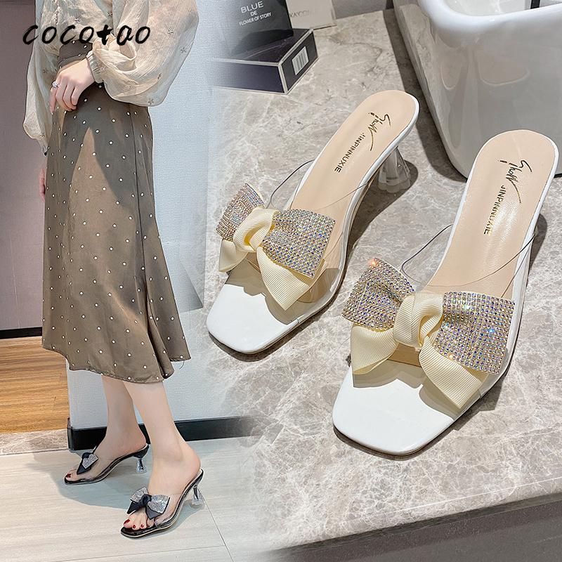 calçados transparentes