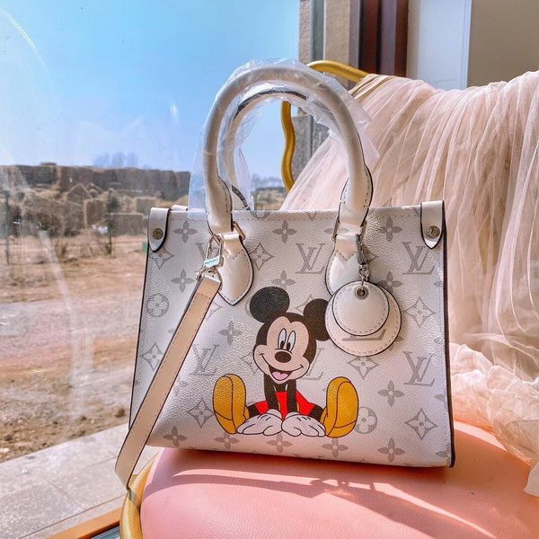 black structured handbolsa