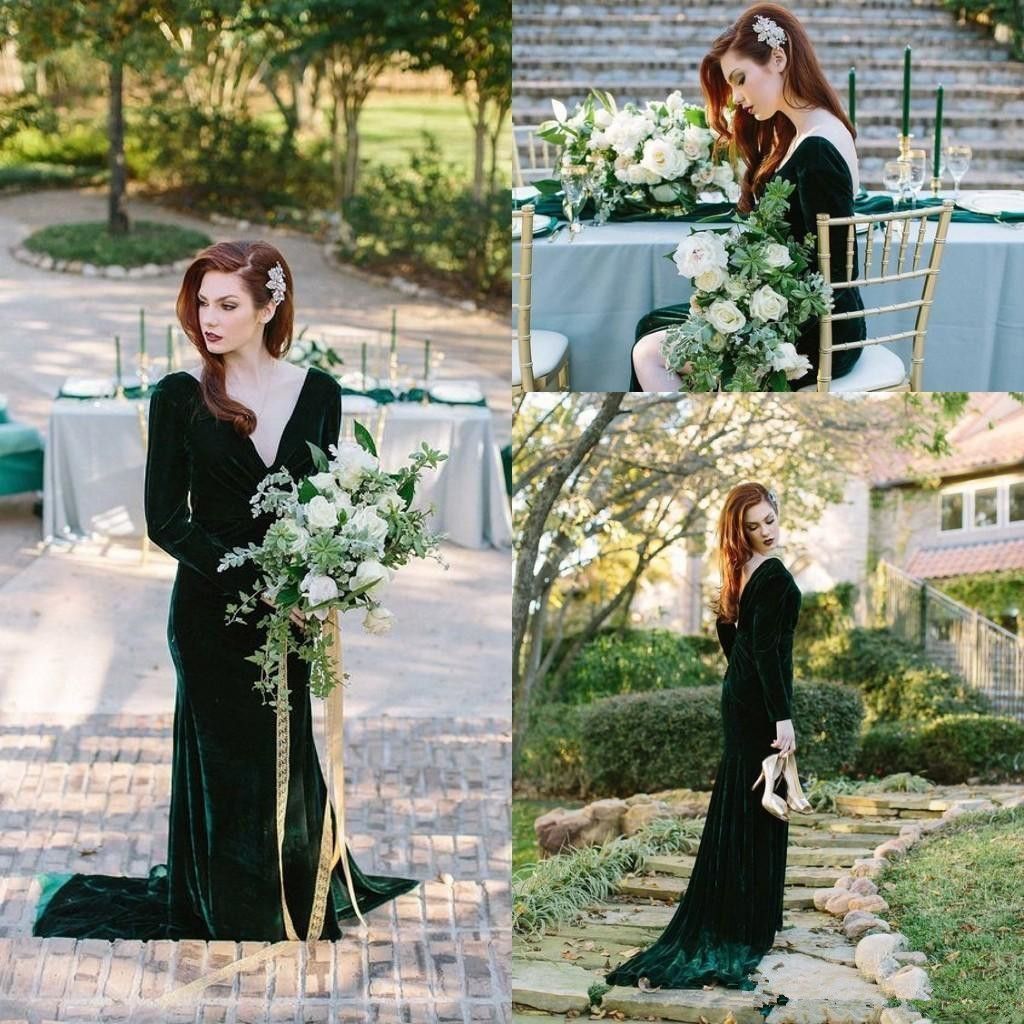 Vestido de dama de honor de terciopelo verde esmeralda con manga larga cubierta de cuello en Vestido de dama de honor de terciopelo verde esmeralda con manga larga cubierta de cuello en