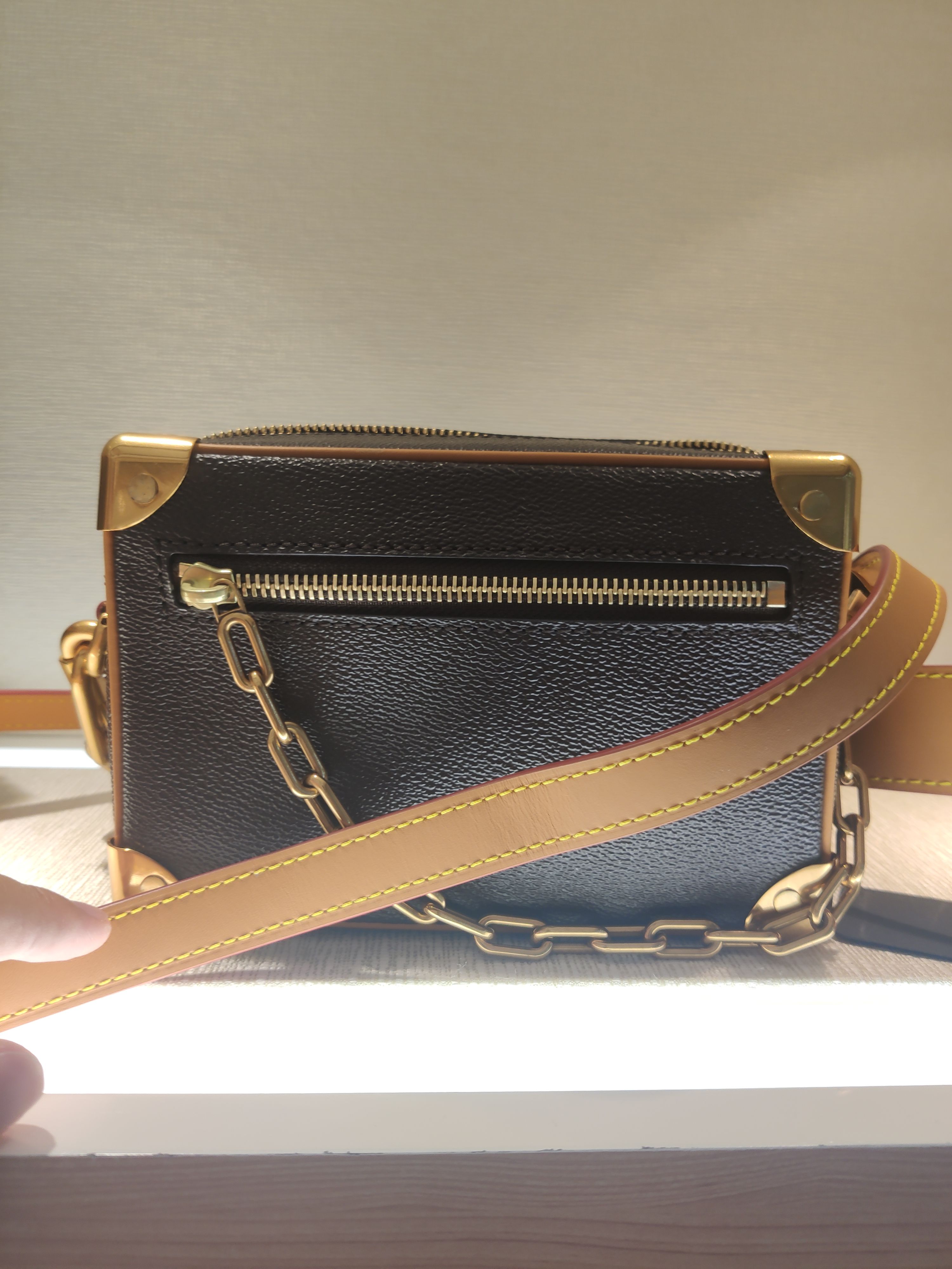 sacs of life cross body bag