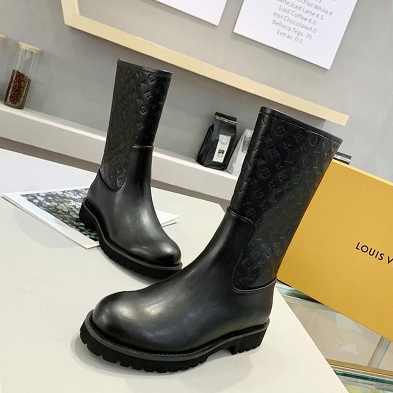 drops flat half boot