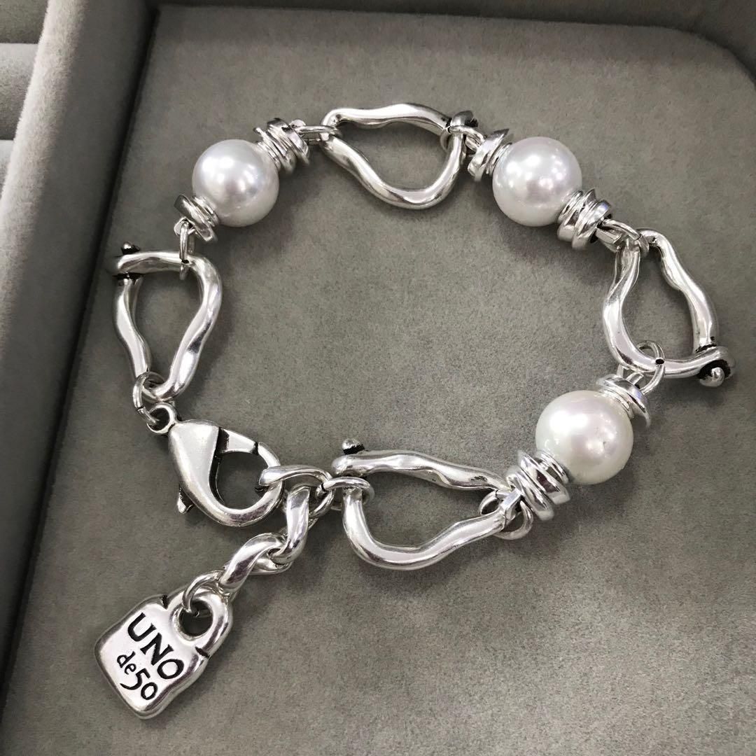 Zamak de 50 pulseras Blanca Mosqueta Ref Pul1527B / Uno de 50 / Unode50 Joyería Venta caliente