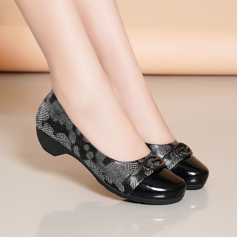 ladies black boat shoes