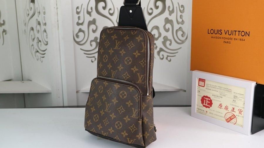 avenue purses