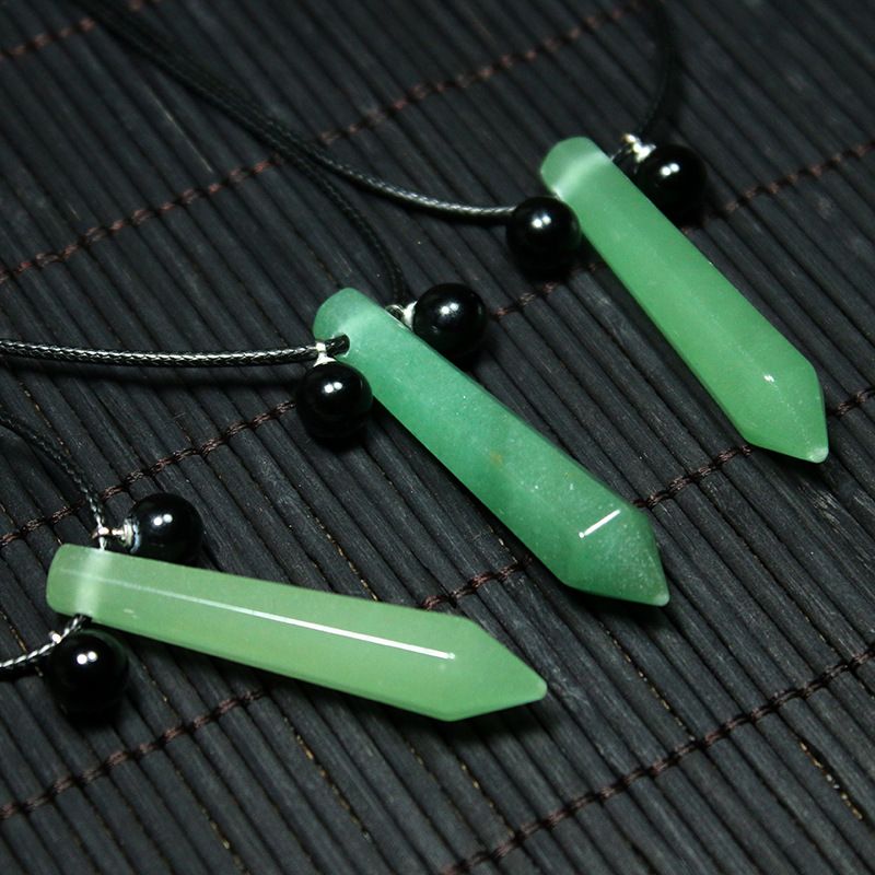 Nueva Columna De Jade Verde Con Incrustaciones De Plata Con Nueva Columna De Jade Verde Con Incrustaciones De Plata Con