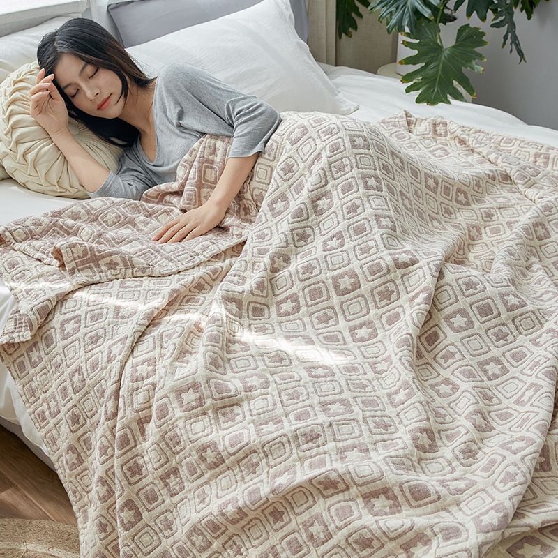 muslin comforter baby