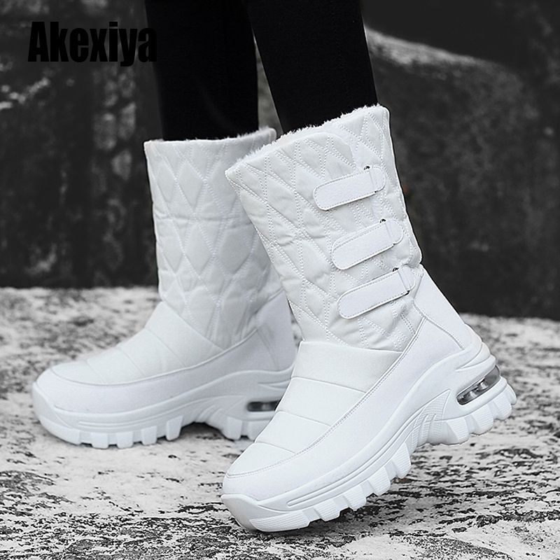 flexible snow boots