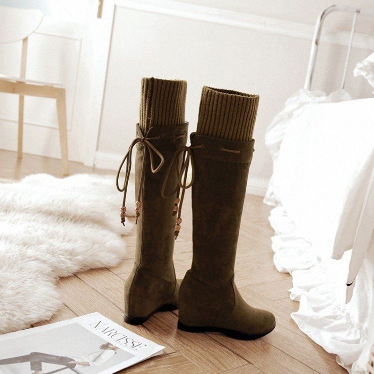 knee high boots size 9