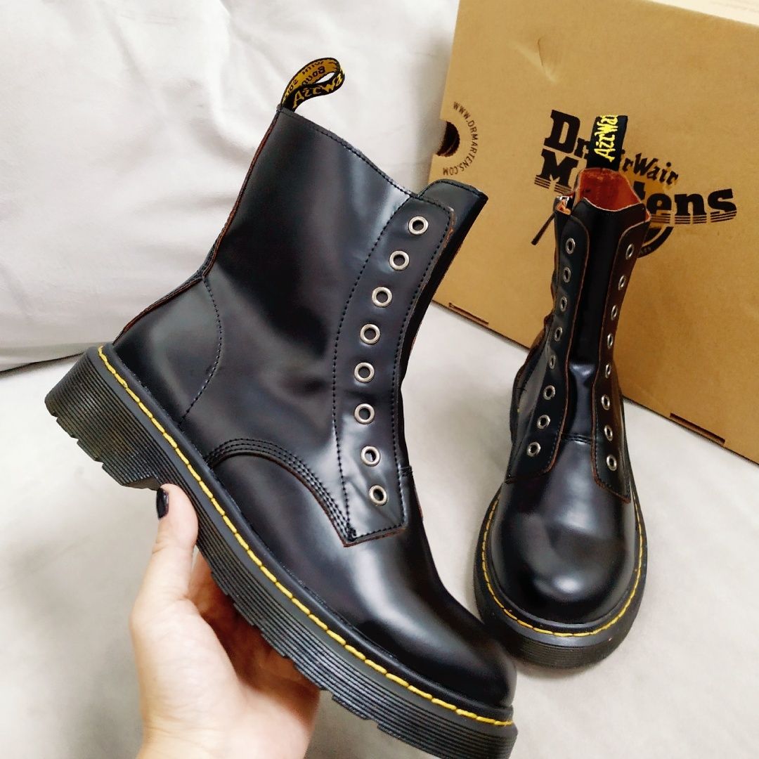 Anfibi Donna in pelle nero con 10 occhielli e zip jungle rimovibile Dr.  Martens
