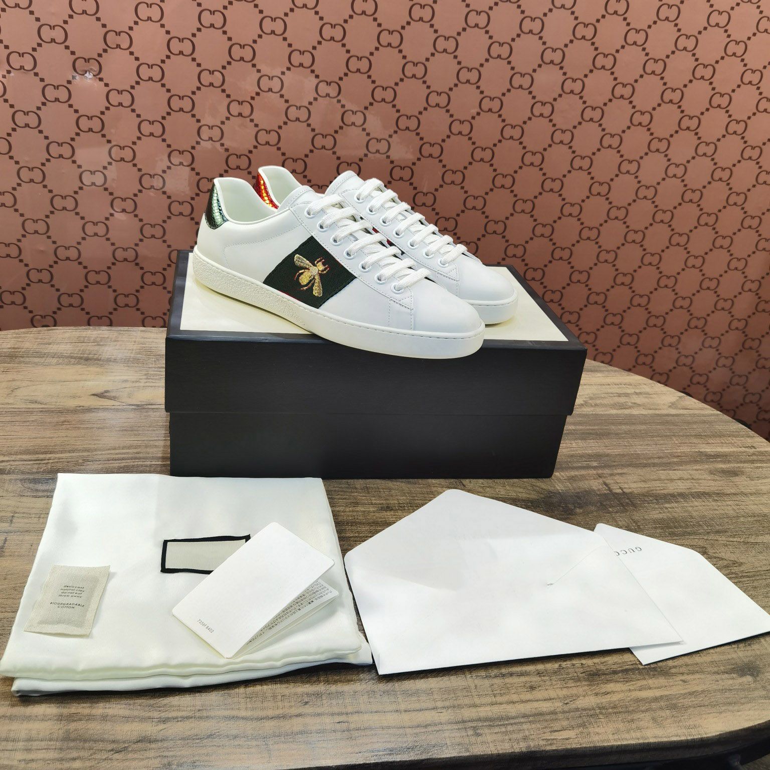 Saldos Online De Sapatos ocasionais Moda Mulher Homem Desenhador Sapatos  Lace Up Sapatos Liso Sapatos Abelha Tigre Cobra Bordado Senhora Sneake  Menino Menina Sapato Branco Com Grande Tamanho EUR 48 567646155 | DHgate.Com