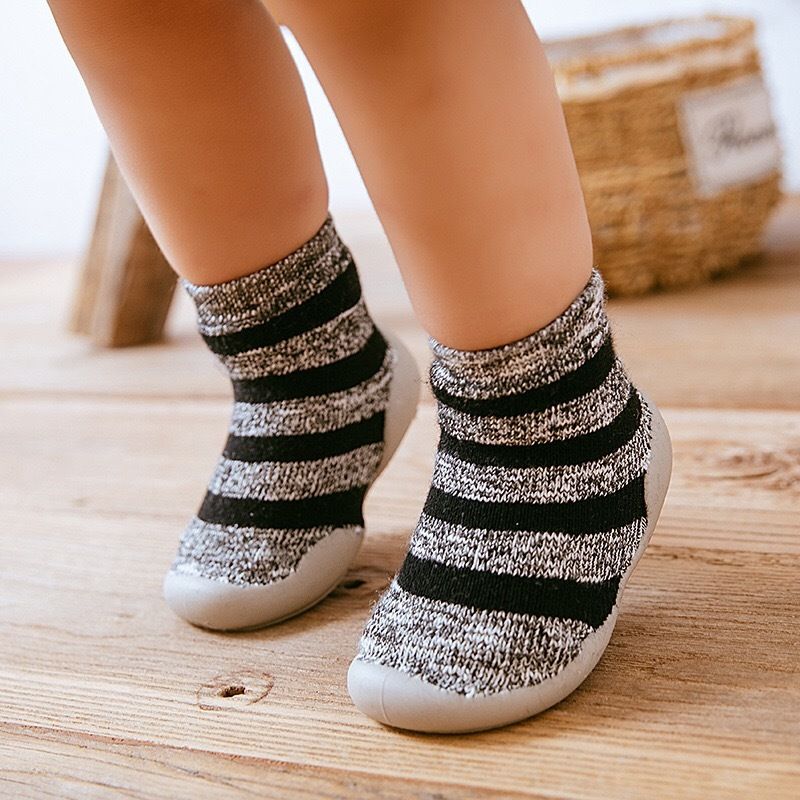 infant socks with rubber soles