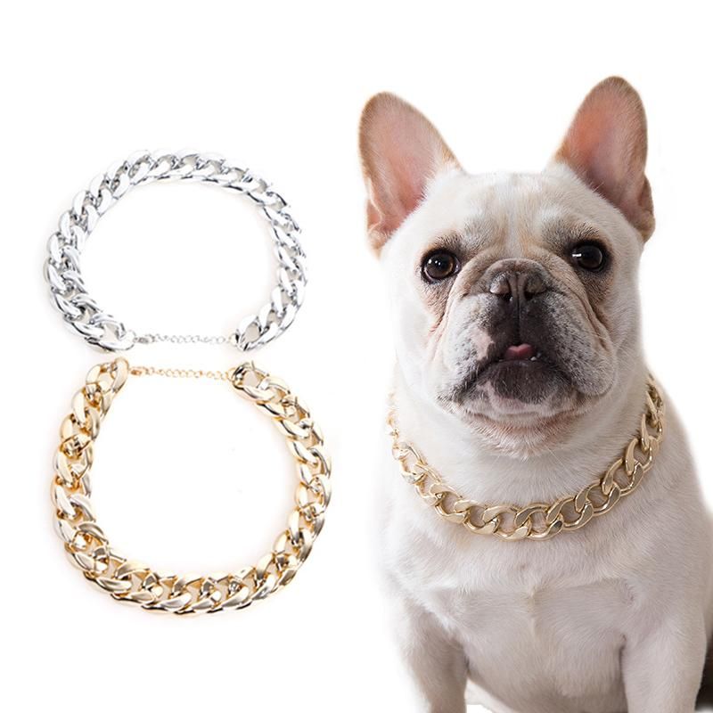 Collar con bulldog francés cabeza de perro remolques oro con esmaltes. 