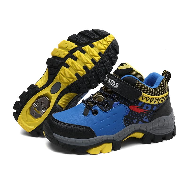 kids hiking trainers