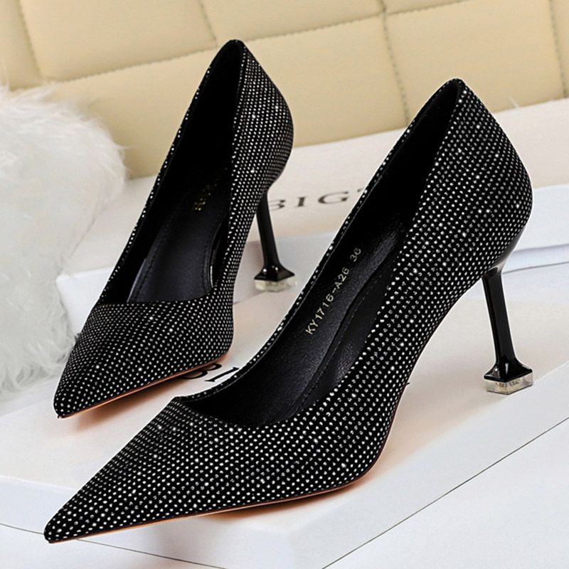 navy heels cheap