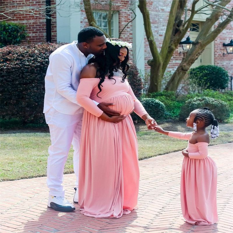 pregnant mom and daughter matching outfits