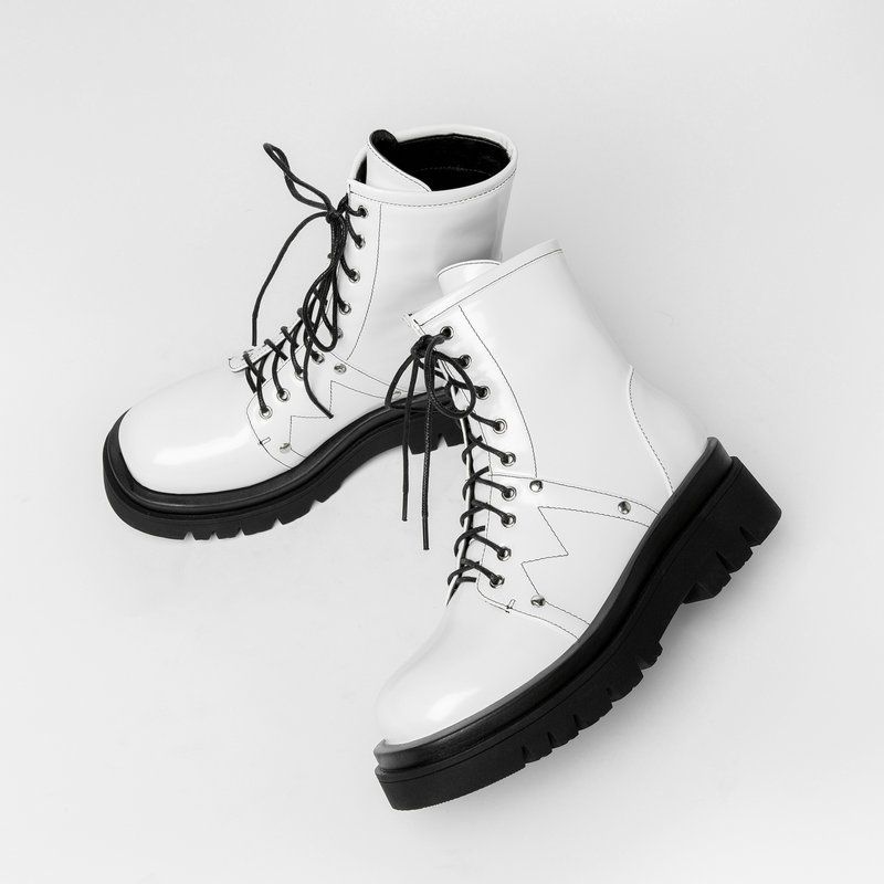 simple black ankle boots