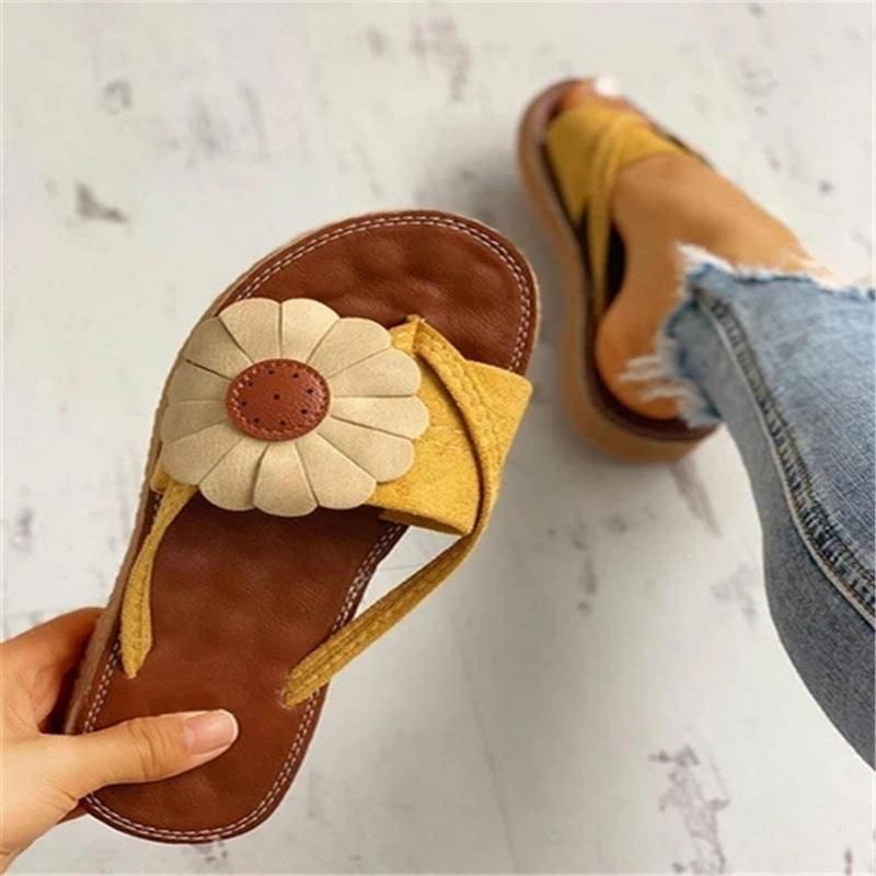 bench flip flops womens