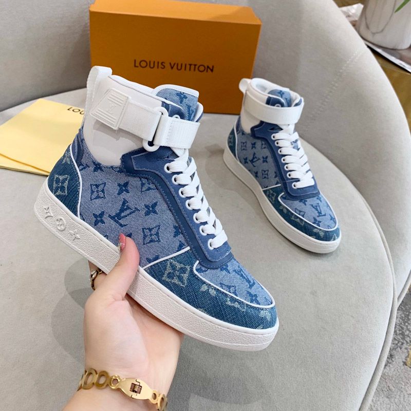 boombox sneaker boot