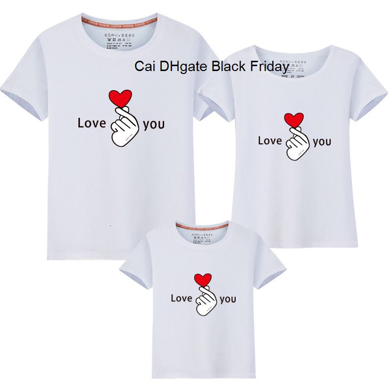 mom dad and daughter matching shirts