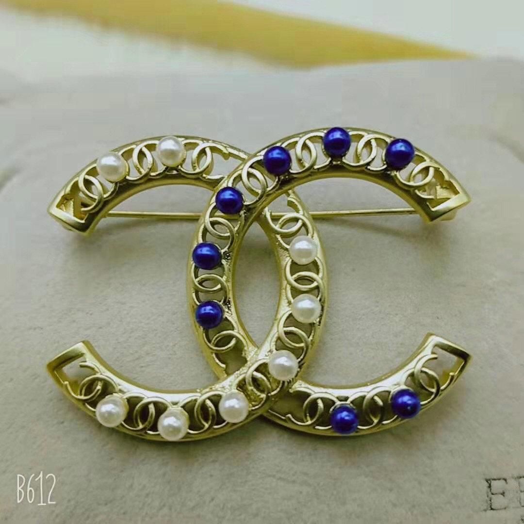 stylish brooches and pins