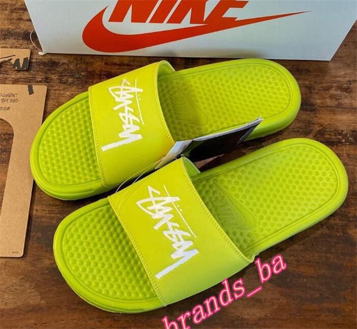 nike stussy chinelo