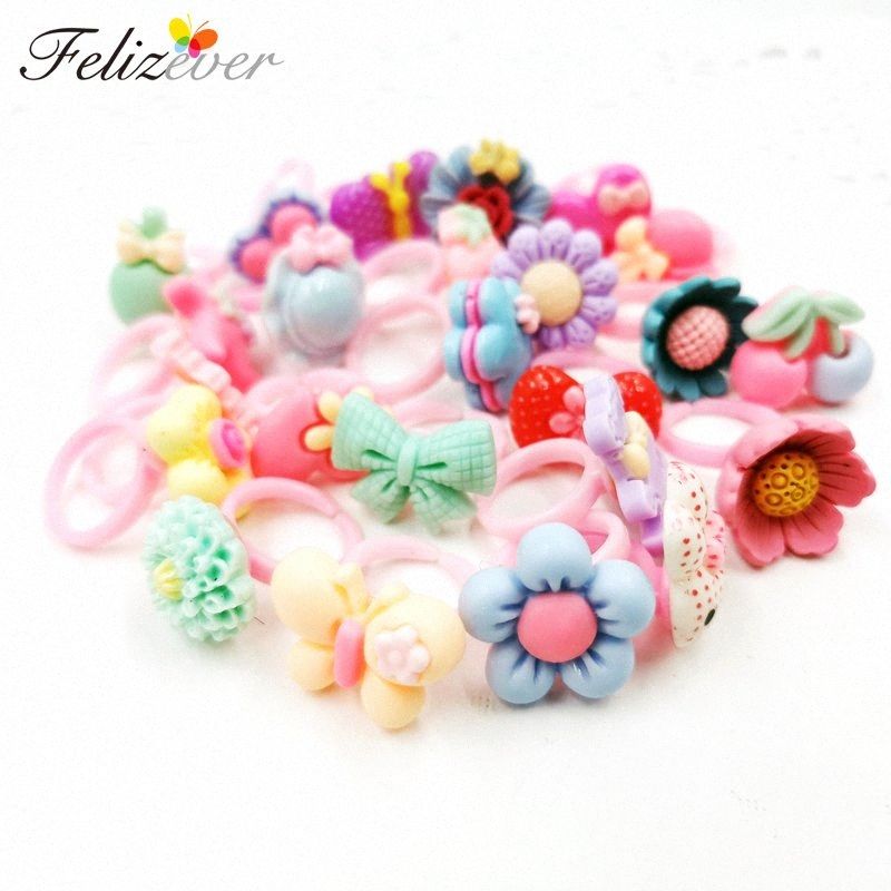 little girl pretend jewelry