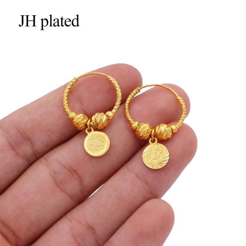 simple round gold earrings