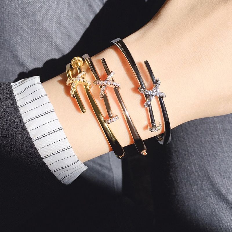 2020 Stainless Steel Nail Bracelet Inlay Diamond Screw Nail Cuff