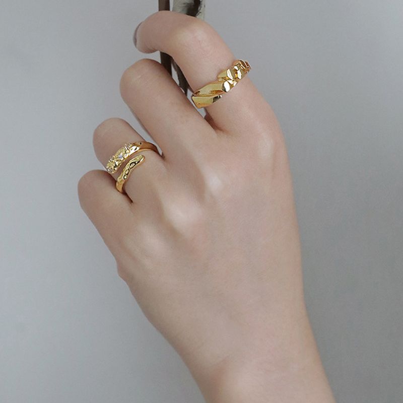 A Las Mujeres Les Encantan Los Anillos Exquisitos Geometría A Las Mujeres Les Encantan Los Anillos Exquisitos Geometría
