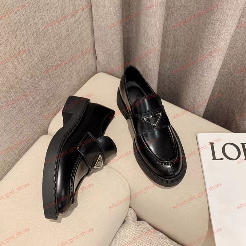 Acquistare Prada Shoes Britannico Suola Spessa Donne Mocassini Neri Di  Cuoio Casuale Flat Mostra Della Donna Dei Pattini Rotonda Slittamento Punta  Sulla Pista Platform Shoes Design Di Lusso Economico | Consegna Veloce