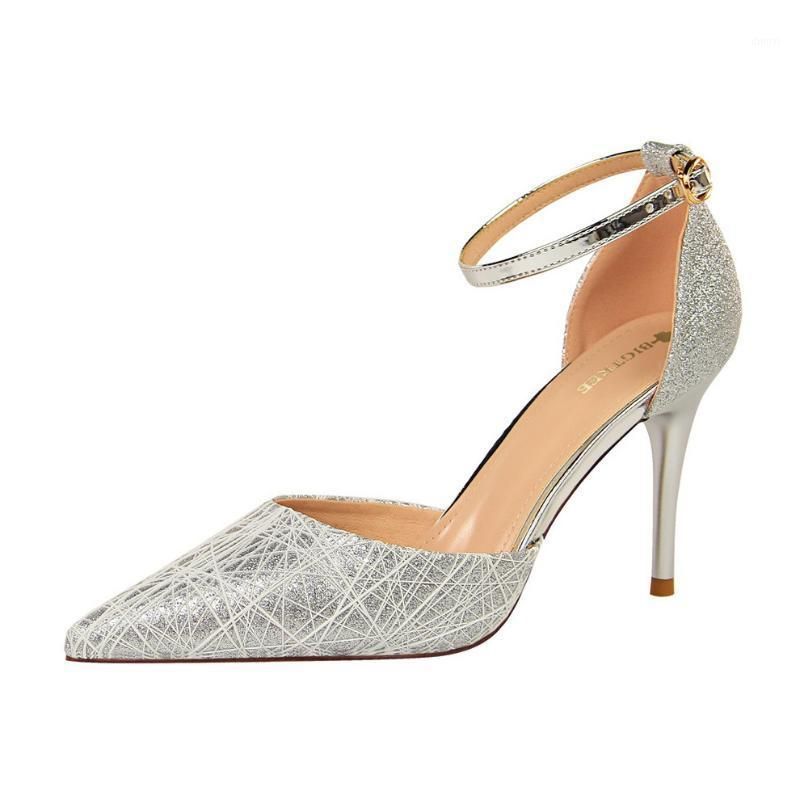 Compre Vogue Niza Mary Jane Zapatos Glitter Tacones Vogue Zapatos Mujeres  Bombas Bombas Stiletto Boda Novia Tacones Rojos Tacones Mujer1 A 42,17 €  Del Dmitri | Es.Dhgate.Com