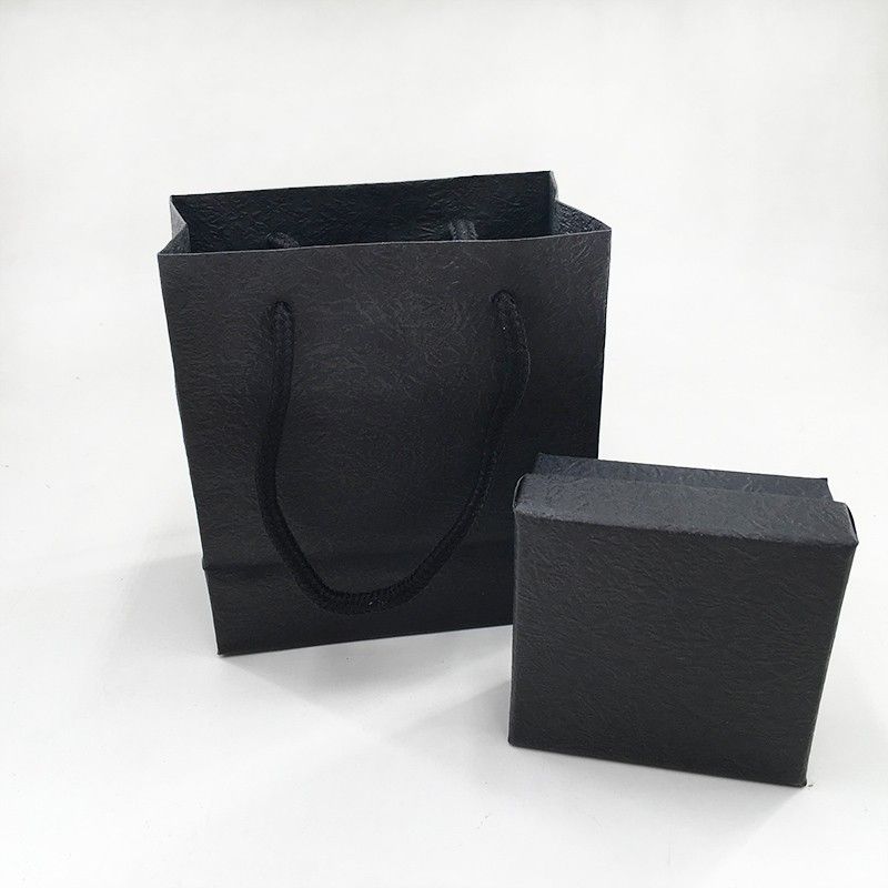 正方形の箱02のハンドバッグ