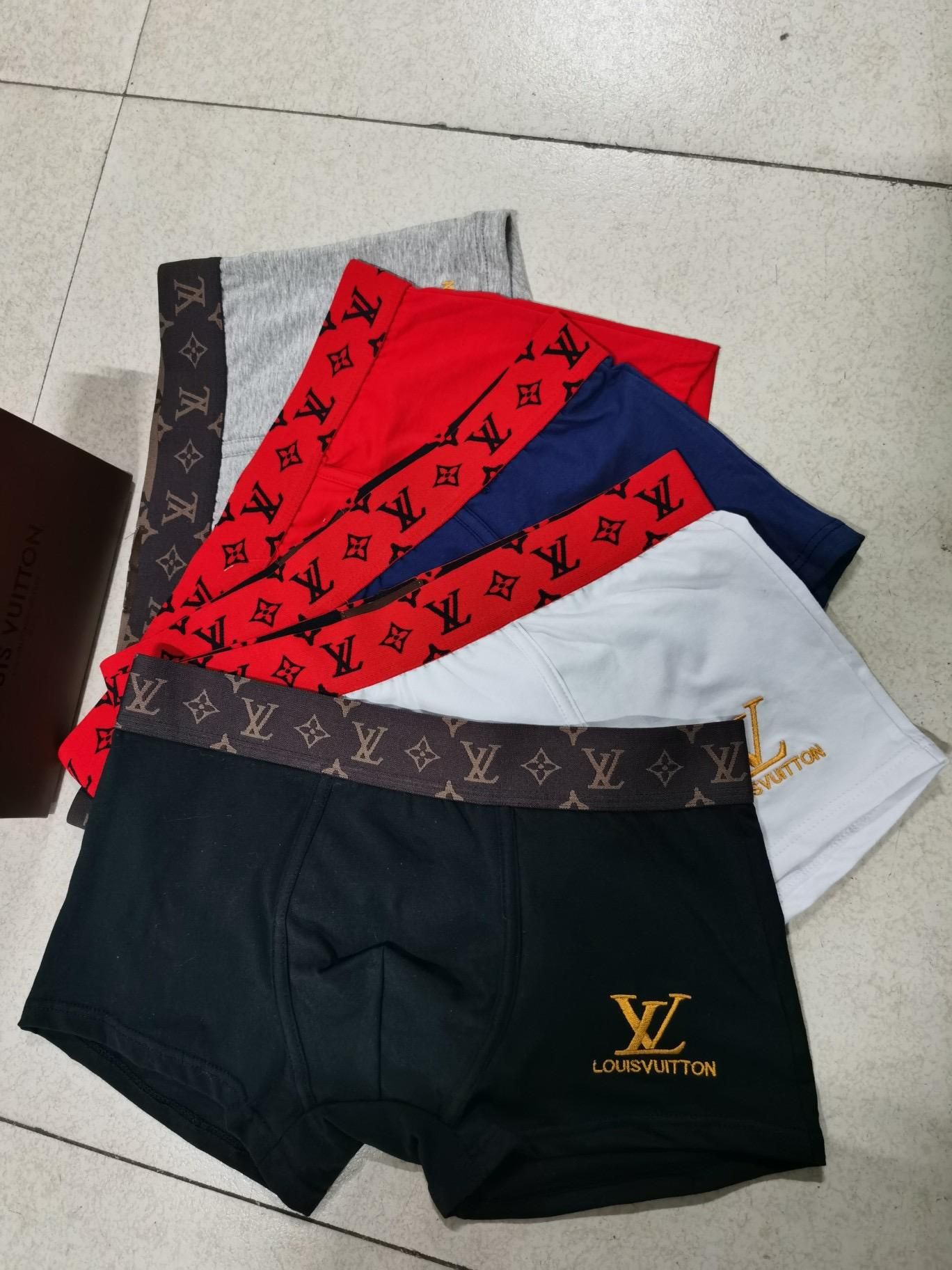 Acquistare Louis Vuitton Traspirante Intimo Uomo Boxer Mens Caldo Maschio  Biancheria Intima Degli Uomini Del Pugile Degli Uomini Mutande Uomo  Mutandine Confortevole Boxer Br Economico | Consegna Veloce E Qualità |  It.Dhgate