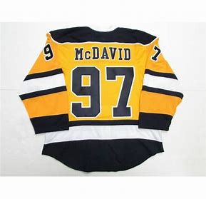 97 connor mcdavid jaune