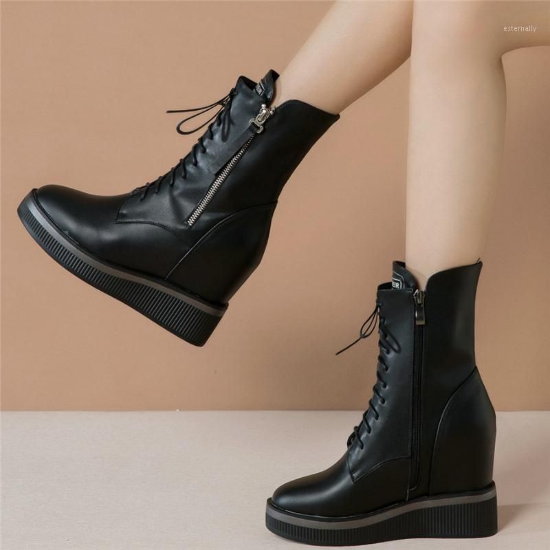 Melhor Botas Plataforma Cunha Treinadores Mulheres Lace Up Vaca Couro De  Couro Alto Tornozelo Torto Feminino Top Rodada Tênis De Moda Sapatos  Casuais1 A $621,58 | DHgate.Com