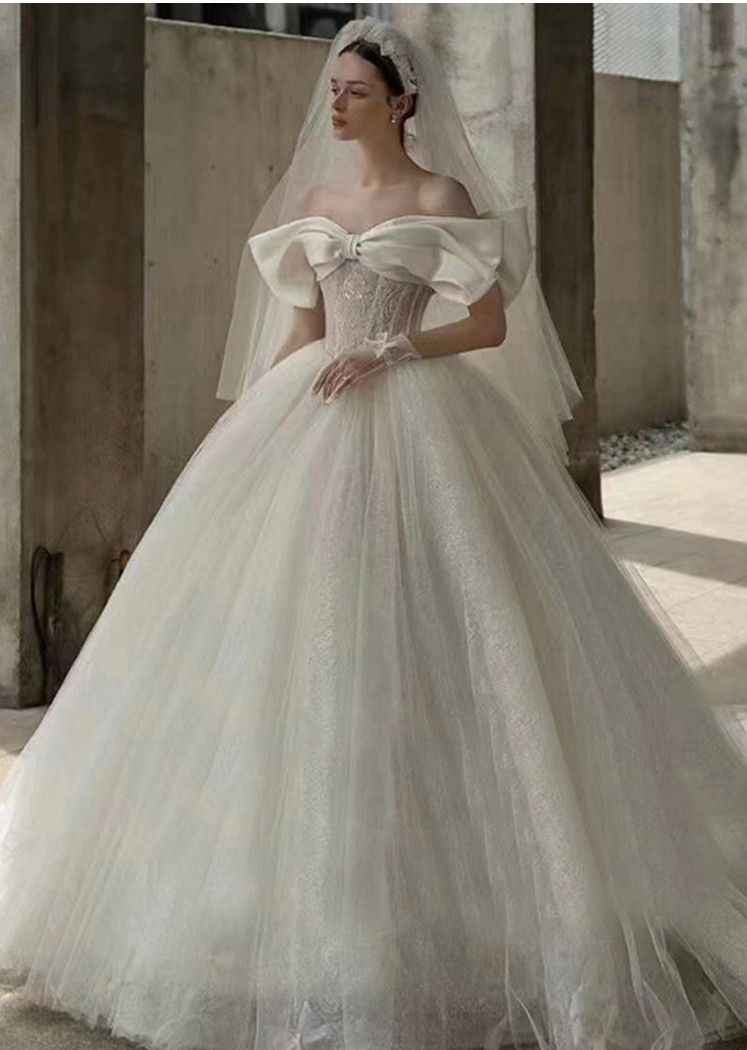 Huge Ball Gown Wedding Dresses