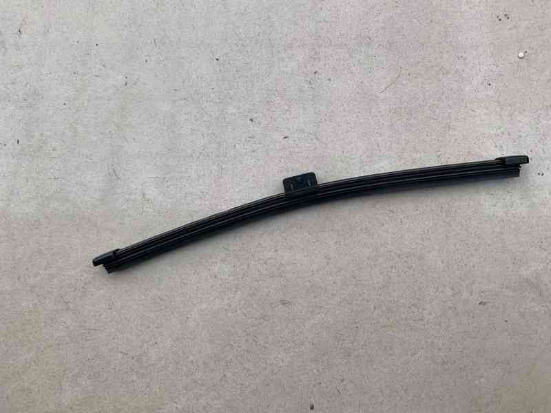 Gs8 Rear Wiper