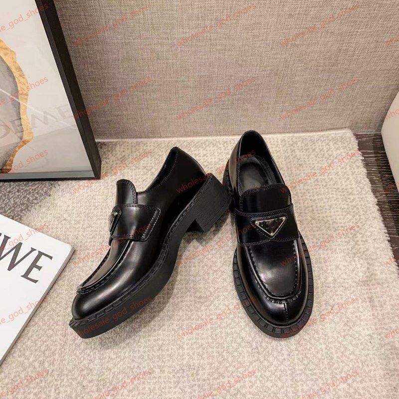 Acquistare Prada Shoes Britannico Suola Spessa Donne Mocassini Neri Di  Cuoio Casuale Flat Mostra Della Donna Dei Pattini Rotonda Slittamento Punta  Sulla Pista Platform Shoes Design Di Lusso Economico | Consegna Veloce