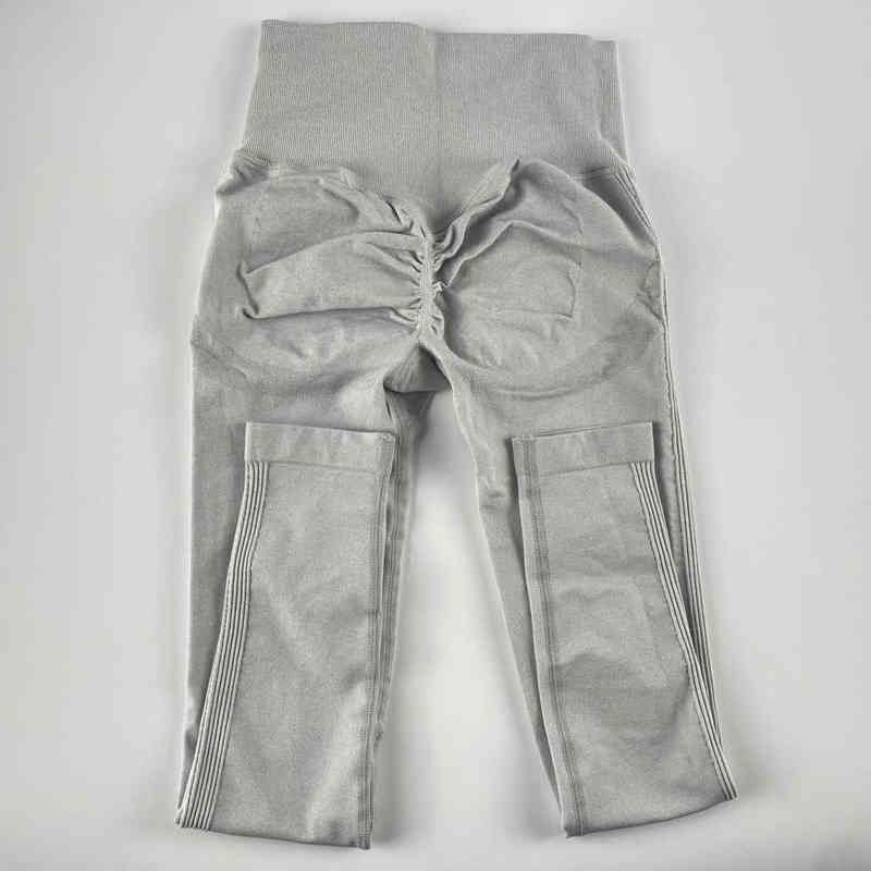 Pantalones grises claros