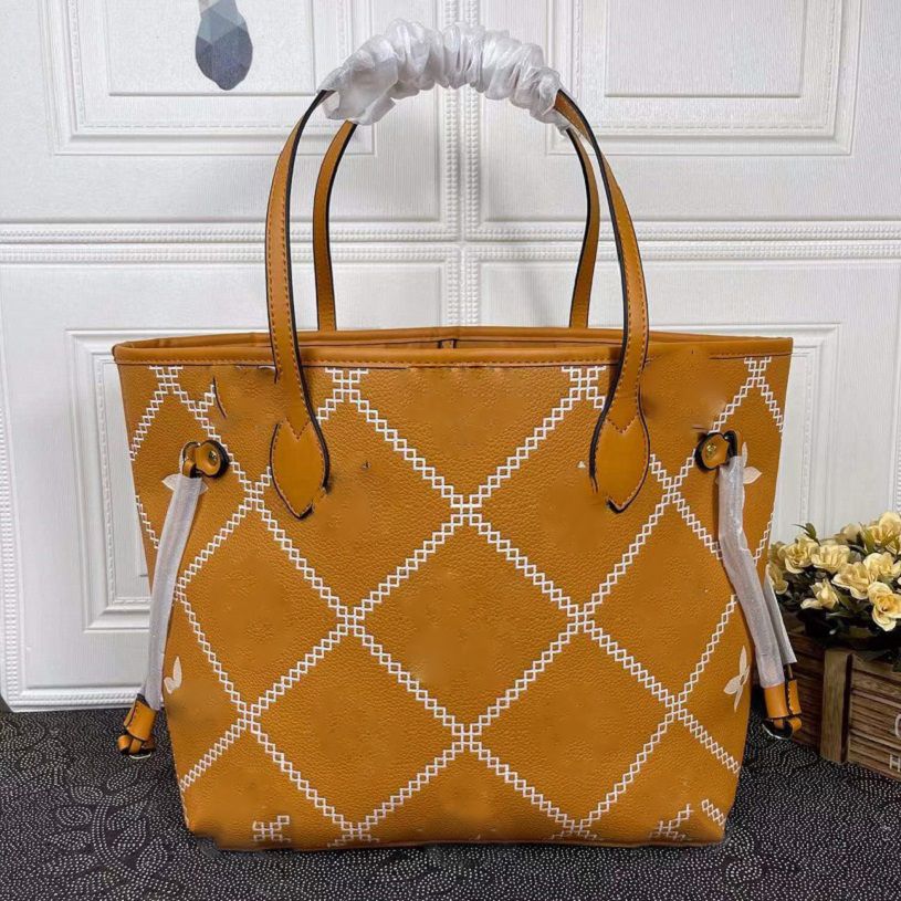 Brun 40995size: 32x29x17cm