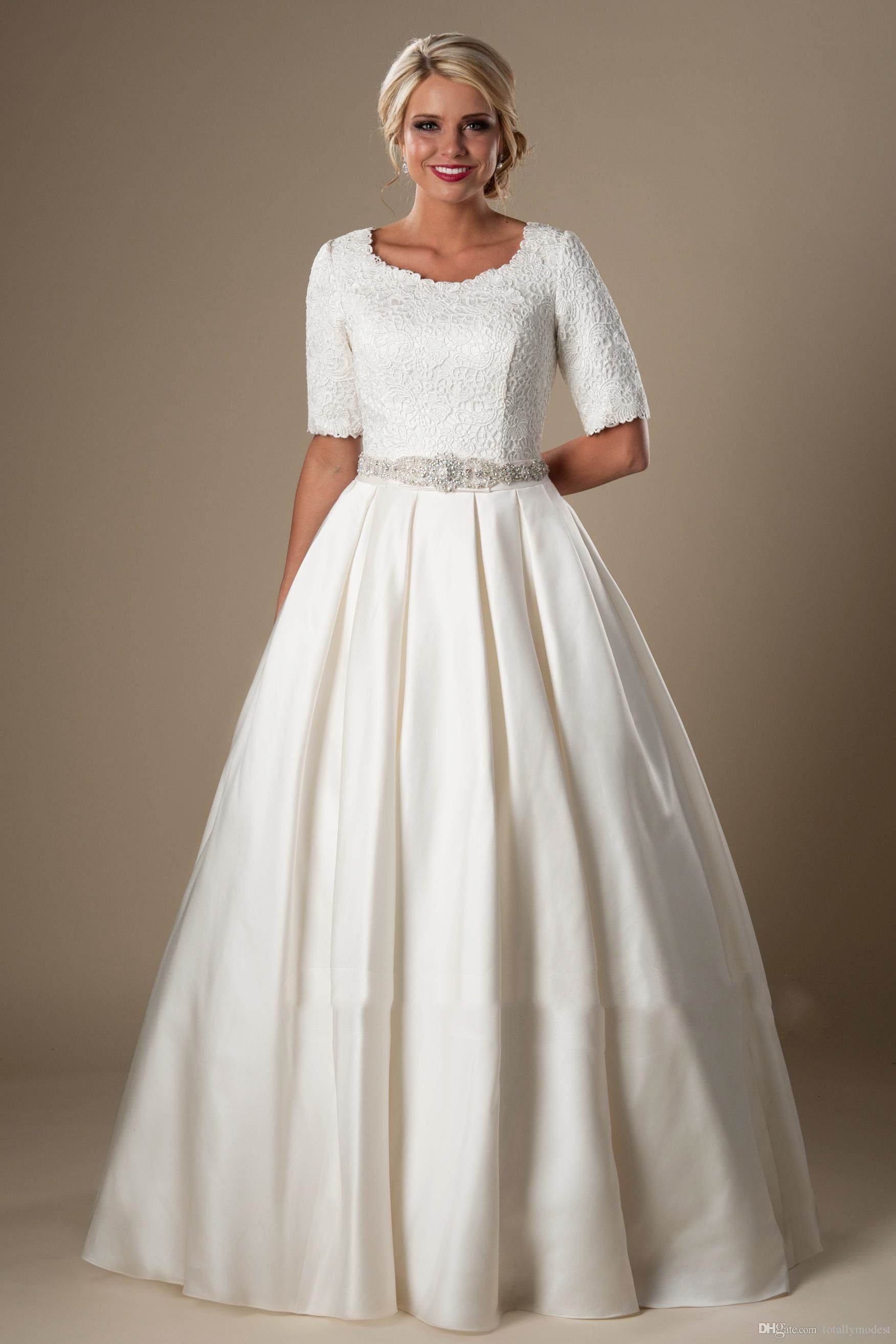 Abiti Da Sposa Modest Di Raso Pizzo Vintage Con Mezza Manica Maniche Corte  Maniche Corte Tempio Abiti Da Sposa Button Back Abiti Da Sposa Nuovo Da  73,41 € | DHgate Italy