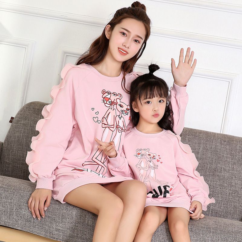 Mother Daughter Dresses Sweaters Cartoon Mama Bear Baby Shirts Family Matching Clothes Autumn Clothing Mum and Baby Girl Dress 201104 Mother Daughter Dresses Sweaters Cartoon Mama Bear Baby Shirts Family Matching Clothes Autumn Clothing Mum and Baby Girl Dress 201104