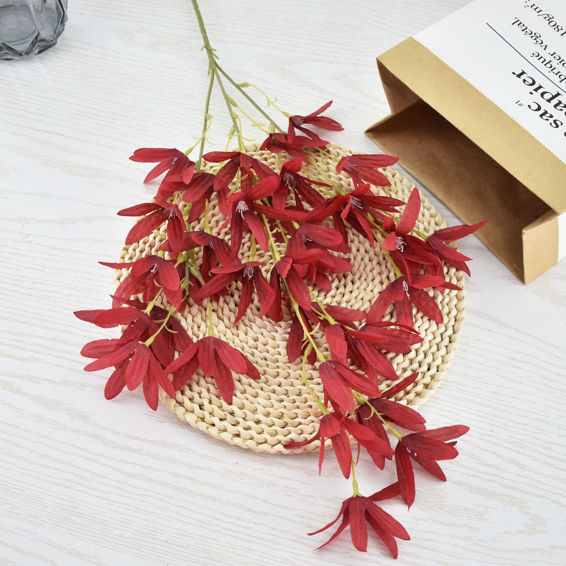 3-prong bamboo leaf-red