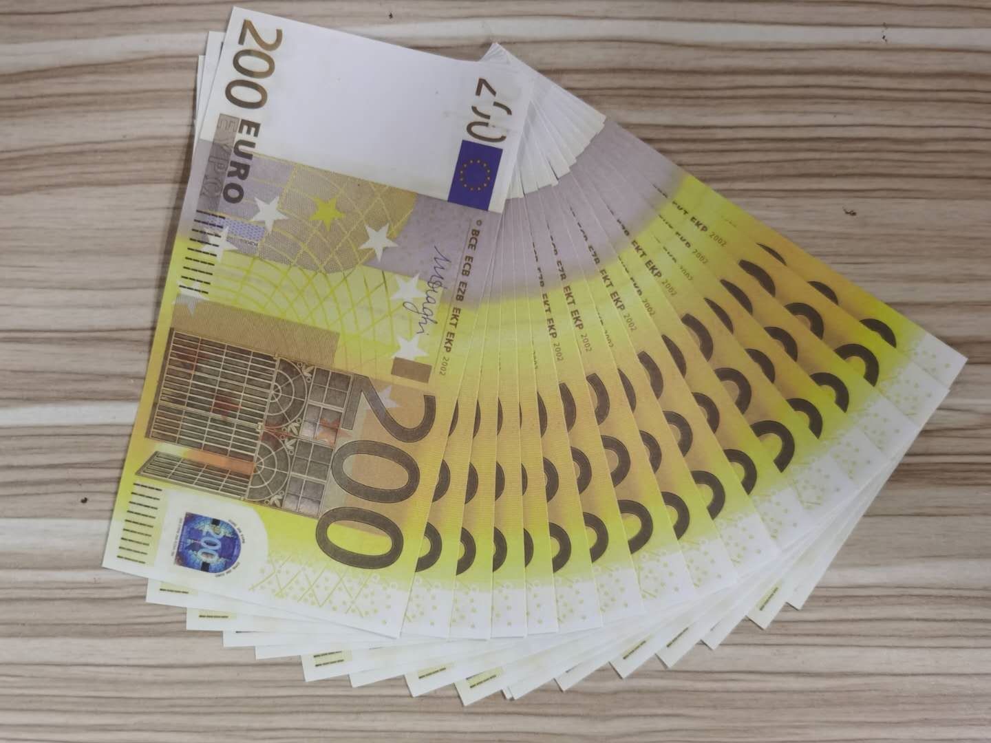 Other Online Sale 08 Cross Border Bank/Note Simulation 200 Banknotes Spray Gun Euro Game Props Banknotes 100 Sheets A 591204416 | DHgate.Com