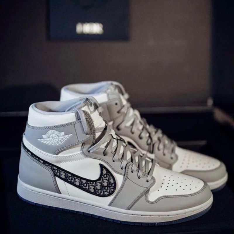 nike supreme air jordan