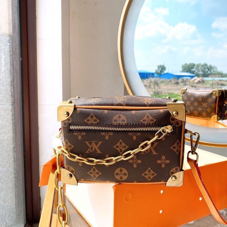 Compre LV Bolso Louis Designer Vitton RT7Q Womens De Lujo Pequeño Teléfono  Suave Crossbody Cadena De Cuero De Un Hombro Bolsa Cuadrada Retro A 68,75 €  Del Xiongkunwholesaler | Es.Dhgate.Com