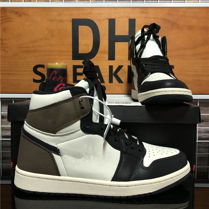 Don't buy Air Jordan 1 OG High Dark Mocha DHgate UA authentic. 